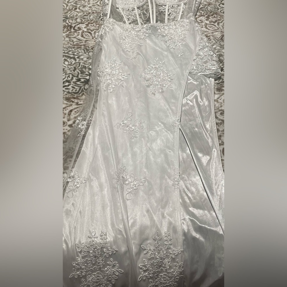 White size s